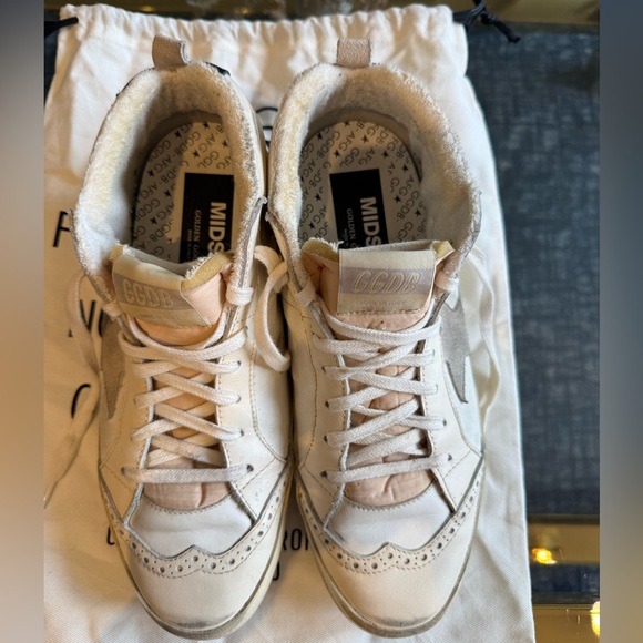 Golden Goose Women's Mid Star with star in light gray suede and gold flash (38) - Picture 6 of 9